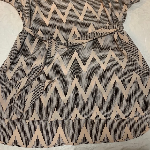 Fashion To Figure On The Dotted Line Zig Zag Tunic - Picture 5 of 12